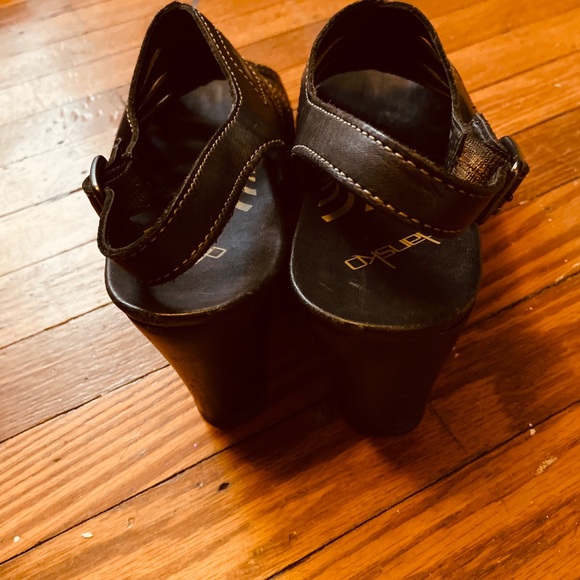 Dansko Clogs - Picture 3 of 4